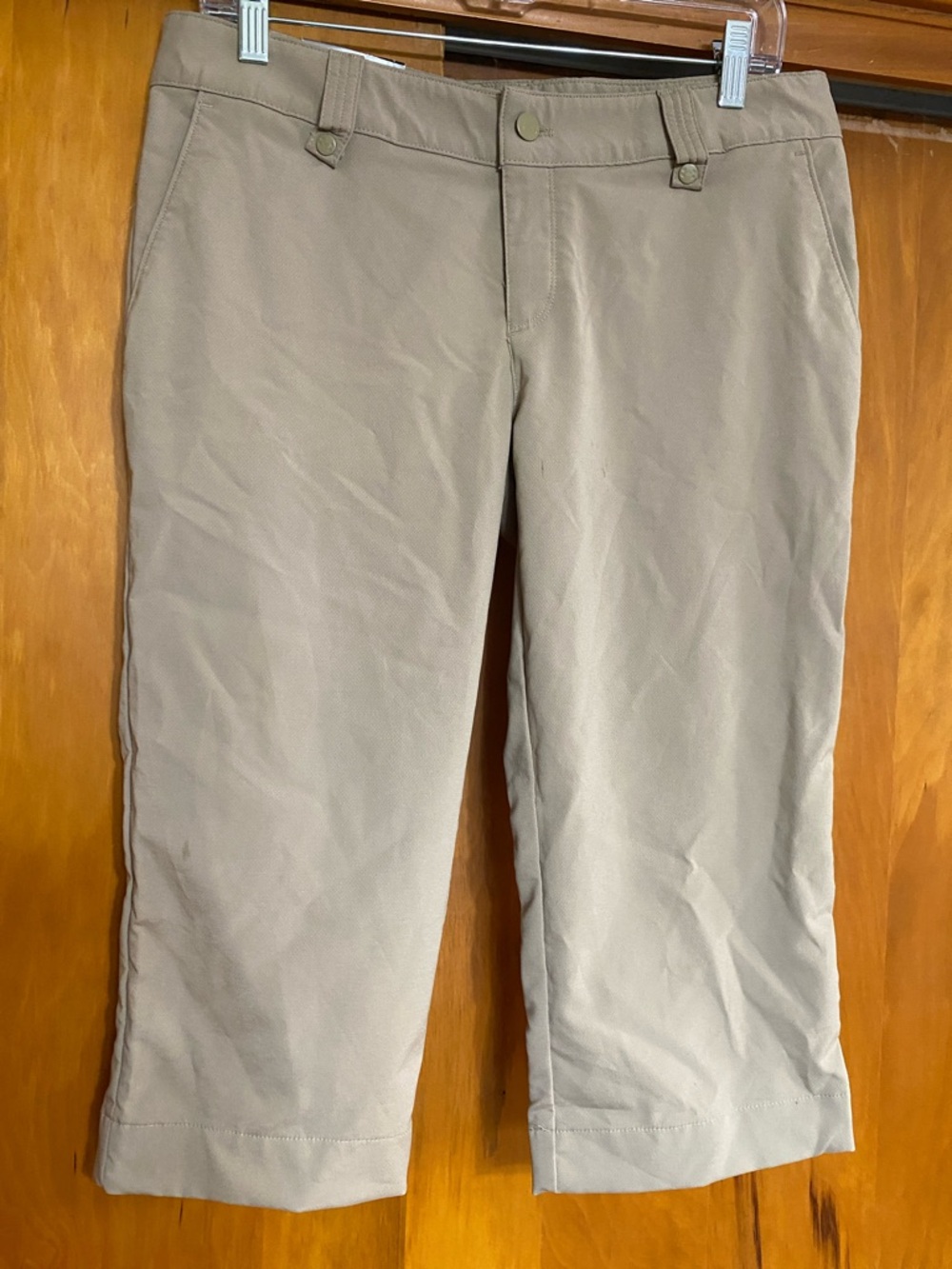 Under Armour Women's Khaki Cropped Pants Golf All Season Inseam 18” Sport Club